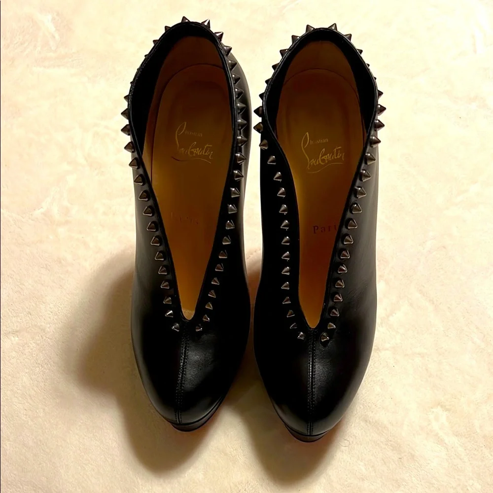 Christian Louboutin Miss Fast Plato Platform Black Spikes Ankle Booties 39/8